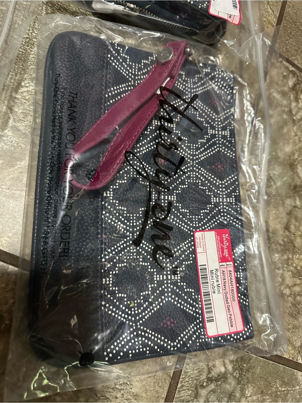 Thirty One PS on the go set with bonus clutch! - Picture 3 of 4